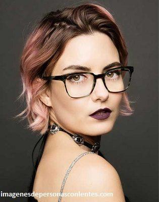 cortes de cabello para mujeres con gafas look