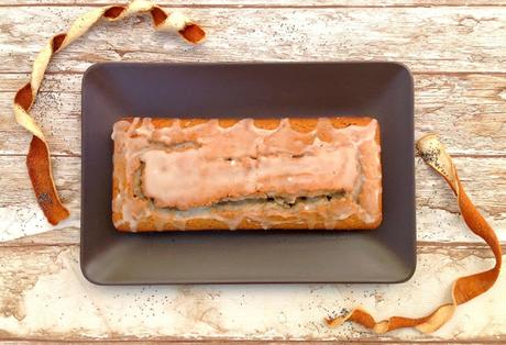 Bizcocho fácil de avena, naranja y semillas de amapola Bizcocho fácil de avena, naranja y semillas de amapola
