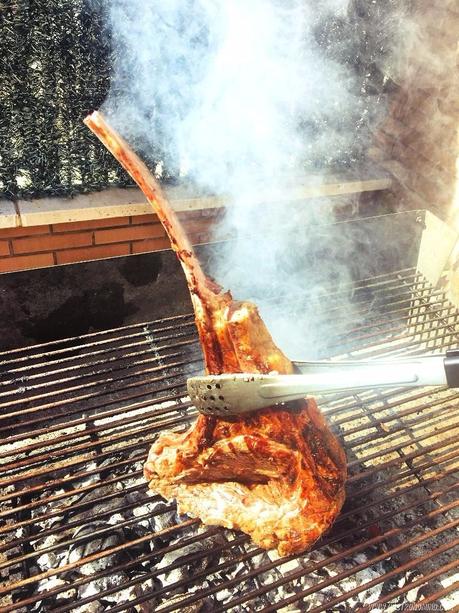 Tomahawk con mantequilla de bourbon Tomahawk con mantequilla de bourbon
