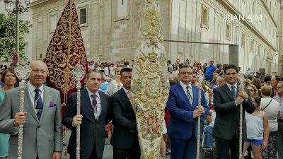 Representación de nuestra Hermandad en la procesión de regreso de Ntra. Sra. de la Salud tras su Coronación Canónica Representación de nuestra Hermandad en la procesión de regreso de Ntra. Sra. de la Salud tras su Coronación Canónica
