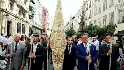 Representación de nuestra Hermandad en la procesión de regreso de Ntra. Sra. de la Salud tras su Coronación Canónica Representación de nuestra Hermandad en la procesión de regreso de Ntra. Sra. de la Salud tras su Coronación Canónica