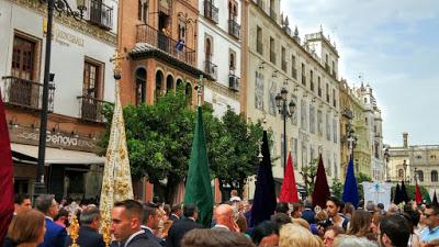 Representación de nuestra Hermandad en la procesión de regreso de Ntra. Sra. de la Salud tras su Coronación Canónica Representación de nuestra Hermandad en la procesión de regreso de Ntra. Sra. de la Salud tras su Coronación Canónica