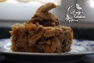 Arroz con Pollo, Pasas y Cebolla, Arroz exótico Arroz con Pollo, Pasas y Cebolla, Arroz exótico