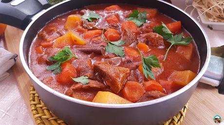 Estofado de carne con papas Estofado de carne con papas