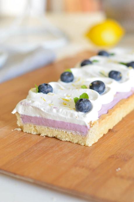 Tartaleta de queso y arándanos con cobertura de merengue