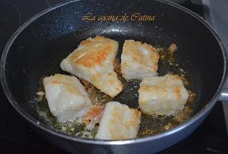 Bacalao con pasas y piñones