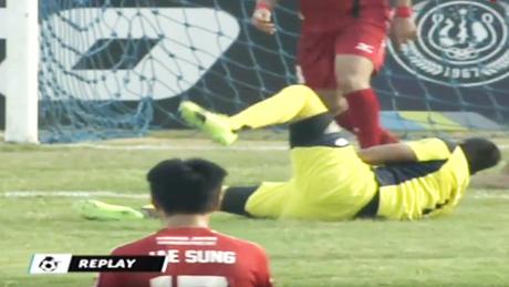 Este portero murió tras chocar con un compañero en pleno juego #Futbol (VIDEO)