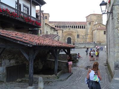 Colegiata de Santa Juliana, Santillana del Mar, Cantabria incluida en los bienes del Camino de Santiago