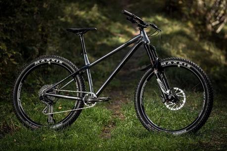 Commencal META HT 2018, diversión rígida