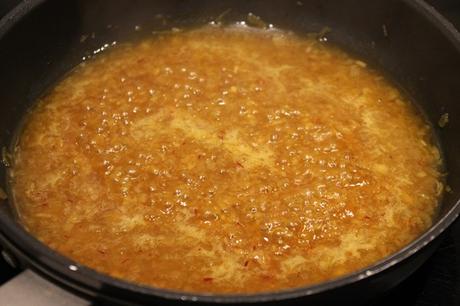 Corvina en salsa de azafrán Corvina en salsa de azafrán