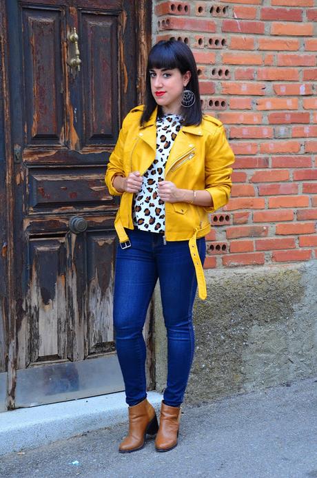 Biker amarilla Biker amarilla