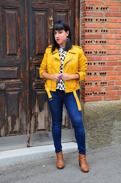 Biker amarilla Biker amarilla