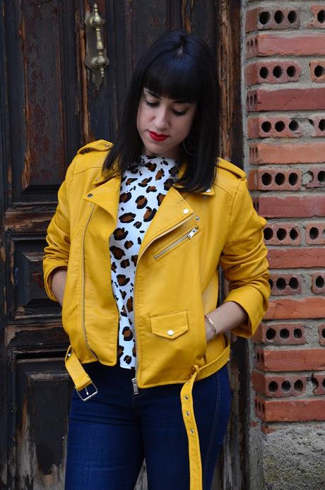 Biker amarilla Biker amarilla