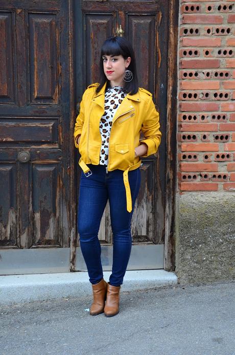 Biker amarilla Biker amarilla