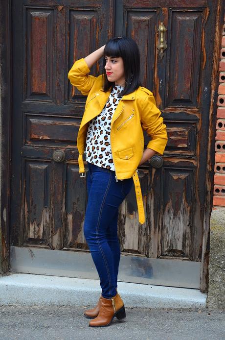 Biker amarilla Biker amarilla