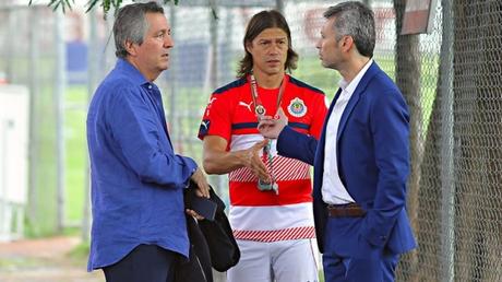 Higuera considera que chivas se relajo por falta de competencia