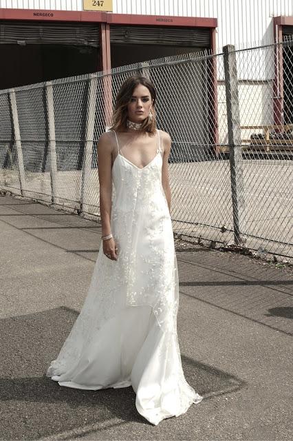 Rime Arodaky presenta THE RUNAWAYS su nueva colección 2018 para novias de espíritu libre