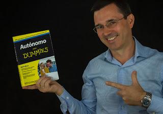 Entrevista a Roberto González (155), autor de «Autónomo para Dumies» Entrevista a Roberto González (155), autor de «Autónomo para Dumies»