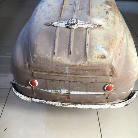 El increíble trabajo de un hombre que restaura autos de niños de la época de la URSS El increíble trabajo de un hombre que restaura autos de niños de la época de la URSS