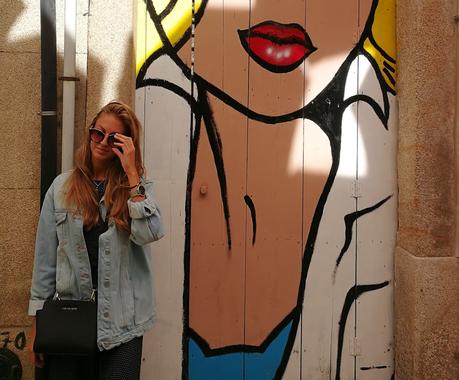 Visita al Umbrella Sky Project en Agueda, con look sporty chic