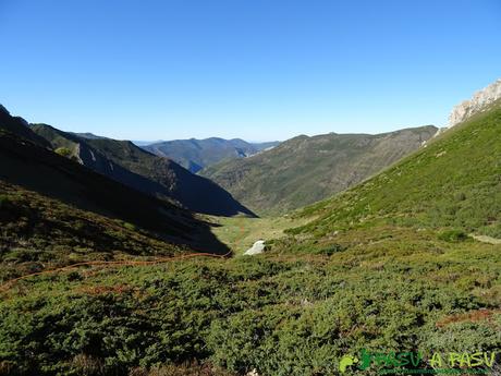 El CORNÓN y CORNÍN por CEREIZALES desde VILLAR DE VILDAS Ruta al Cornón por el Valle los Cereizales: Bajando a la Braña los Cuartos desde Fontarente