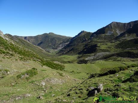 El CORNÓN y CORNÍN por CEREIZALES desde VILLAR DE VILDAS Ruta al Cornón por el Valle los Cereizales: Puerto de Cereizales