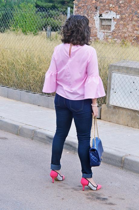 Blusa rosa con perlas