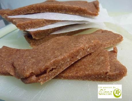 Barritas de avena, coco, dátiles y almendras Barritas de avena, coco, dátiles y almendras