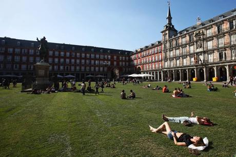 La Plaza Mayor es verde por 3 días…y a los madrileños les encanta!