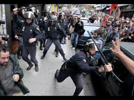Nosotros los españoles somos el seny y “ellos”, los catalanes, la rauxa. Nosotros los españoles somos el seny y “ellos”, los catalanes, la rauxa.