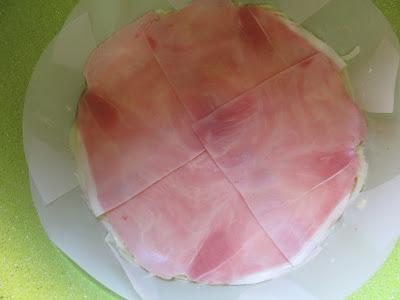 cubrir con jamón Milhojas de patata relleno olla GM