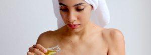 Una rutina de belleza antienvejecimiento de 5 pasos para la piel madura Mejores aceites naturales y mantequillas para utilizar como hidratantes faciales para su tipo de piel