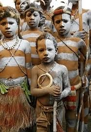 Los arapesh: una tribu estructurada en torno al crecimiento y desarrollo de los niños.