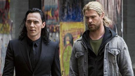 Thor: Ragnarok – Aventuras espaciales con épica y humor Thor: Ragnarok – Aventuras espaciales con épica y humor