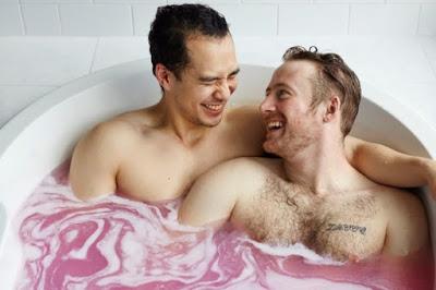 SALIR DEL ARMARIO: ¿CÓMO CONTAR QUE SOY GAY? RECOMENDACIONES Y PROBLEMAS QUE PUEDEN SURGIR SALIR DEL ARMARIO: ¿CÓMO CONTAR QUE SOY GAY? RECOMENDACIONES Y PROBLEMAS QUE PUEDEN SURGIR