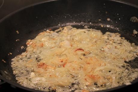 Higaditos de pollo con tomate Higaditos de pollo con tomate