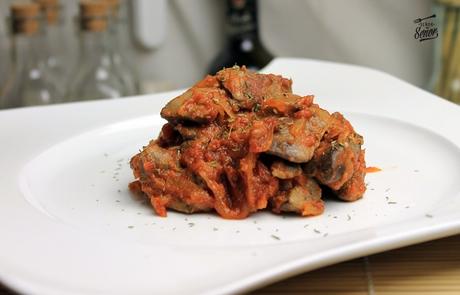 Higaditos de pollo con tomate Higaditos de pollo con tomate
