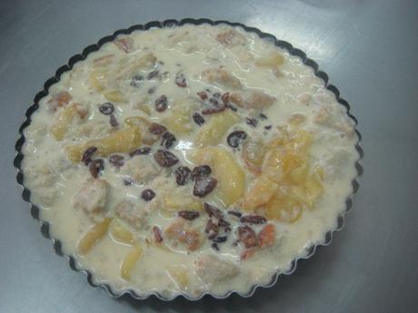 TARTA DE MANZANA, PASAS Y PAN