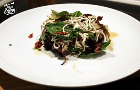Ensalada de Gulas con brotes tiernos