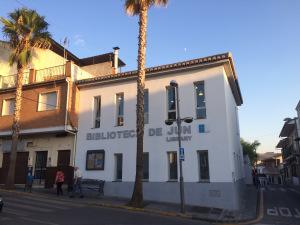 EL VIAJE DE HISTORIAS DE UNA CASAPUERTA A JUN EL VIAJE DE HISTORIAS DE UNA CASAPUERTA A JUN