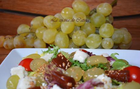 Ensalada de uvas con queso y membrillo Ensalada de uvas con queso y membrillo
