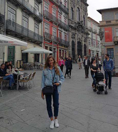 Total look denim en Oporto Total look denim en Oporto