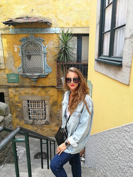 Total look denim en Oporto Total look denim en Oporto