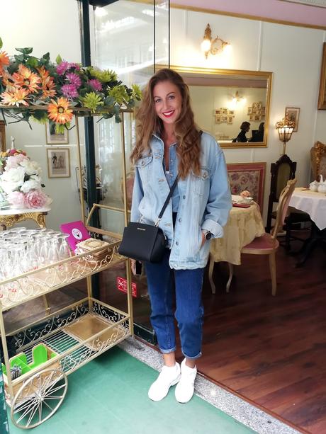 Total look denim en Oporto Total look denim en Oporto