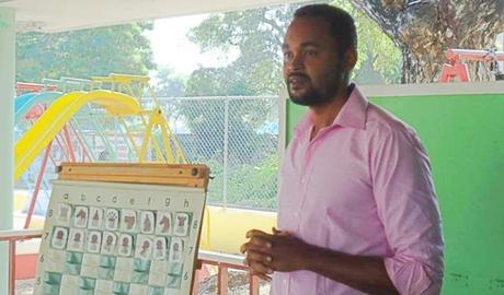 Locutor Still Pérez gana primer lugar en Ajedrez