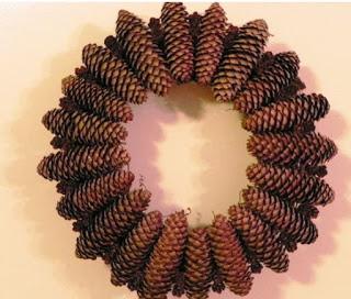 Decoración navideña con piñas muy fácil de hacer