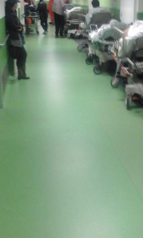 Urgencias en Policlinico: o se llega muertos o su muere para la espera