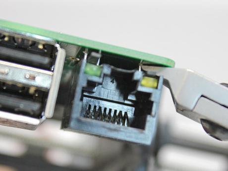 Miniportatil basado en una Raspberry Pi 3 Miniportatil basado en una Raspberry Pi 3