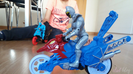 LAS NUEVAS MOTOS TRANSFORMACIÓN DINO SUPER CHARGE LAS NUEVAS MOTOS TRANSFORMACIÓN DINO SUPER CHARGE