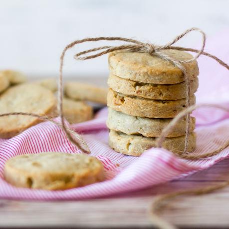 galletas saladas de queso stilton y nueces